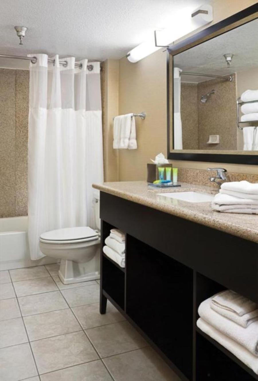 Radisson Hotel Bismarck Ngoại thất bức ảnh