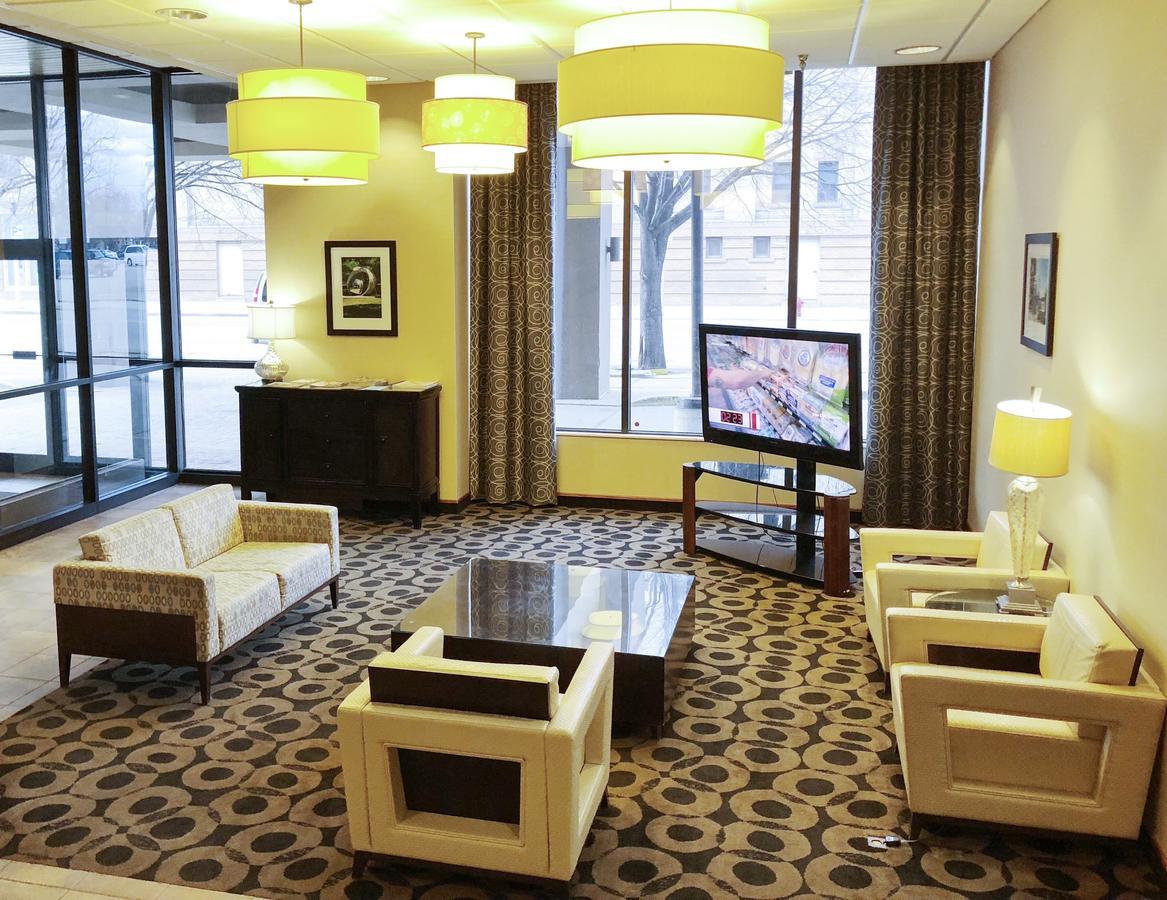 Radisson Hotel Bismarck Ngoại thất bức ảnh