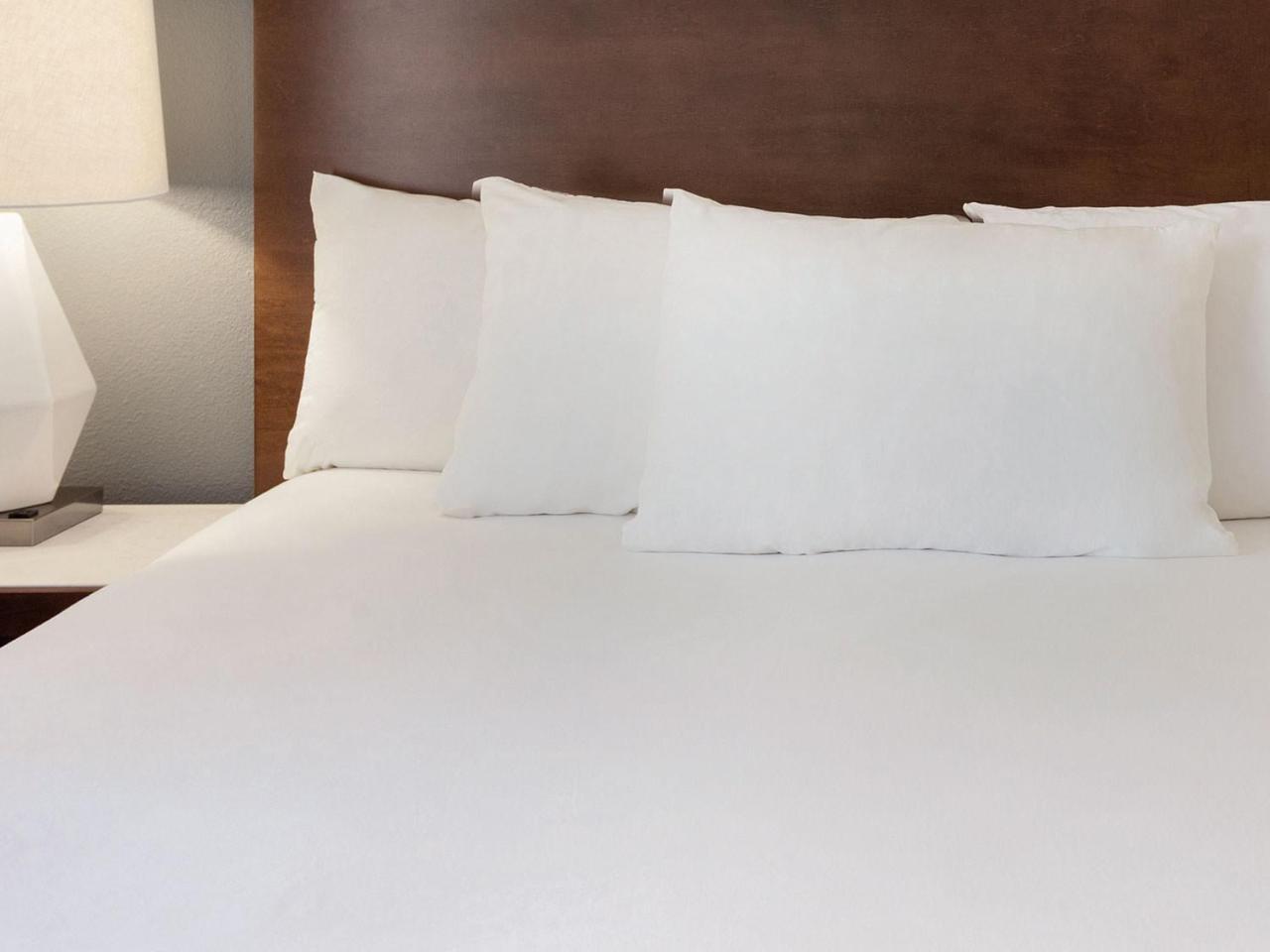 Radisson Hotel Bismarck Ngoại thất bức ảnh